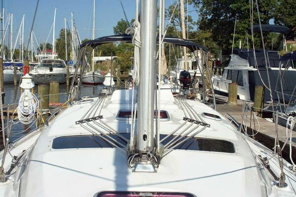 WINDEPENDENCE 38ft Hunter Yacht For Sale