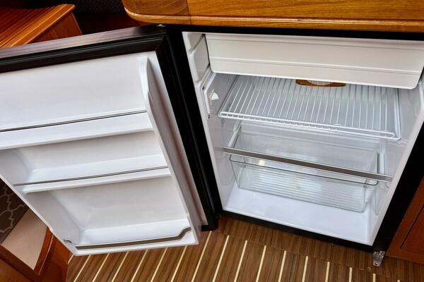 WINDEPENDENCE 38ft Hunter Yacht For Sale