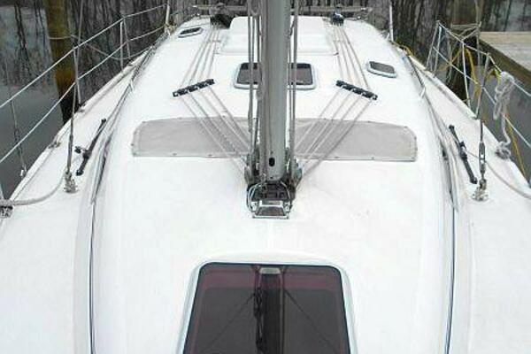 WINDEPENDENCE 38ft Hunter Yacht For Sale