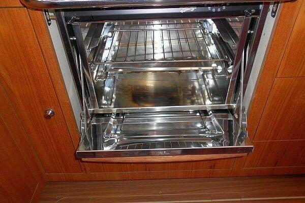 WINDEPENDENCE 38ft Hunter Yacht For Sale