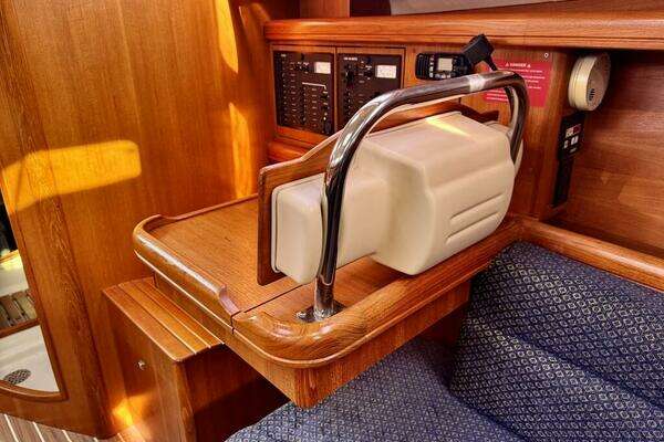 Hunter 38 Yacht For Sale