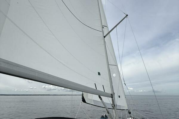 WINDEPENDENCE 38ft Hunter Yacht For Sale