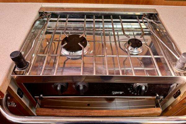 Hunter 38 Yacht For Sale