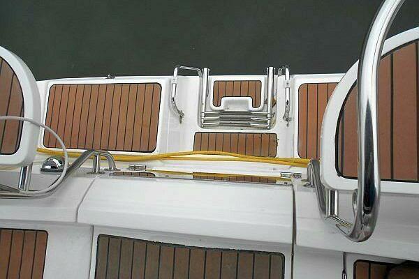 WINDEPENDENCE 38ft Hunter Yacht For Sale