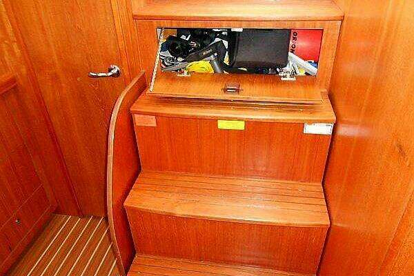 Hunter 38 Yacht For Sale