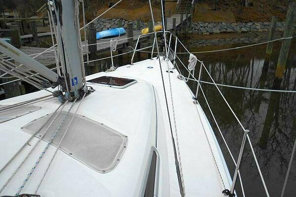 WINDEPENDENCE 38ft Hunter Yacht For Sale