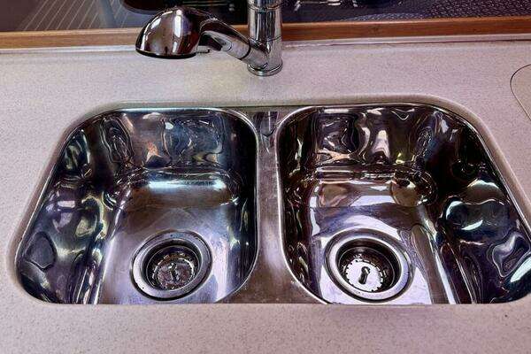 Hunter 38 Yacht For Sale