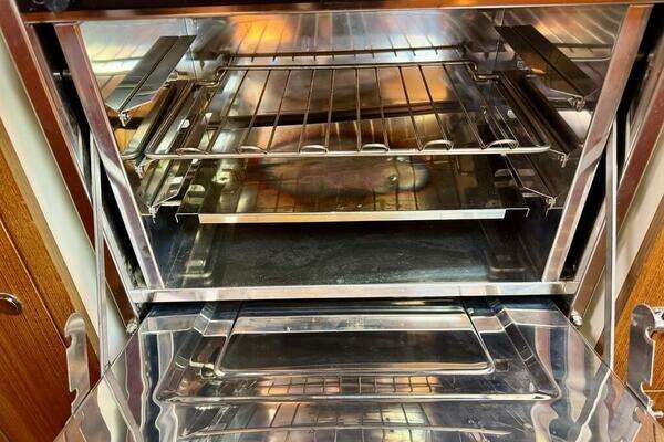 Hunter 38 Yacht For Sale