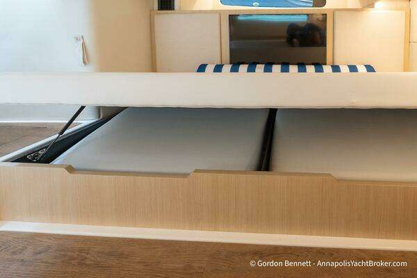Regal 36 XO Yacht For Sale
