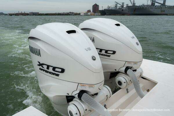 Regal 36 XO Yacht For Sale