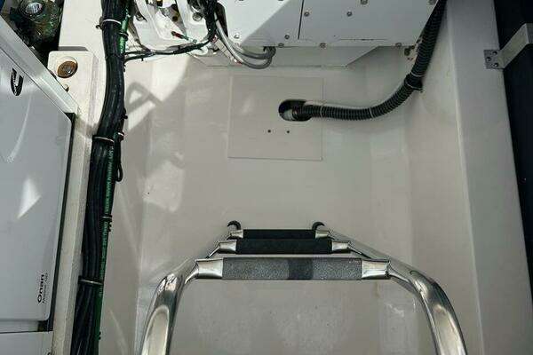 Tiara Sport 43 LS Yacht For Sale