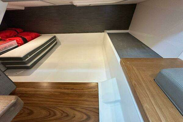 Tiara Sport 43 LS Yacht For Sale