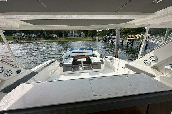 Tiara Sport 43 LS Yacht For Sale