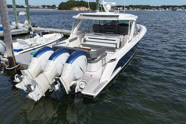 Tiara Sport 43 LS Yacht For Sale