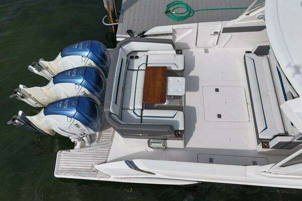 Tiara Sport 43 LS Yacht For Sale