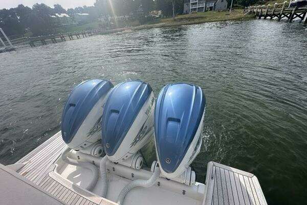 Tiara Sport 43 LS Yacht For Sale