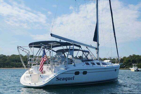 Photo of the 2003 Hunter 386 "Seaquel"