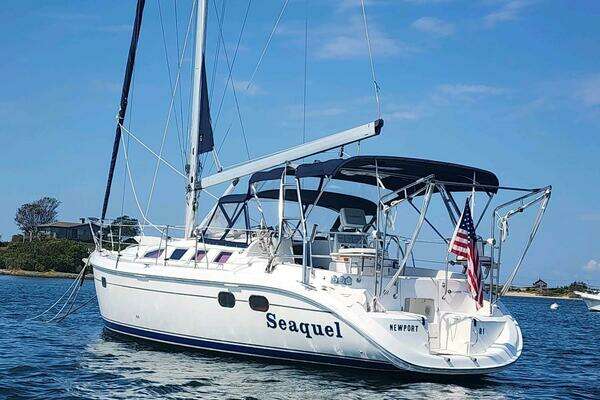 Photo of the 2003 Hunter 386 "Seaquel"