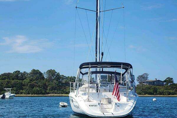 Photo of the 2003 Hunter 386 "Seaquel"