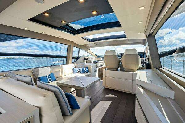 Pershing 7X Yacht For Sale