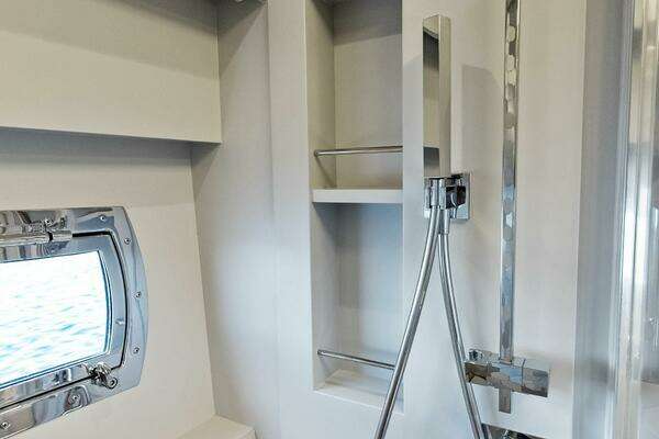 Pershing 7X Yacht For Sale