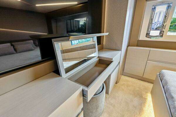 Pershing 7X Yacht For Sale