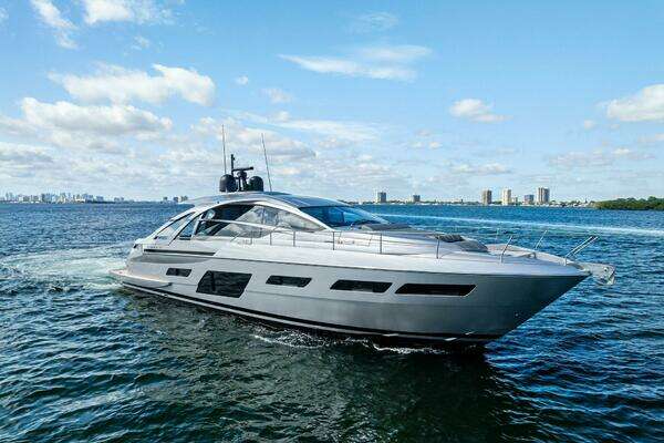Pershing 7X Yacht For Sale