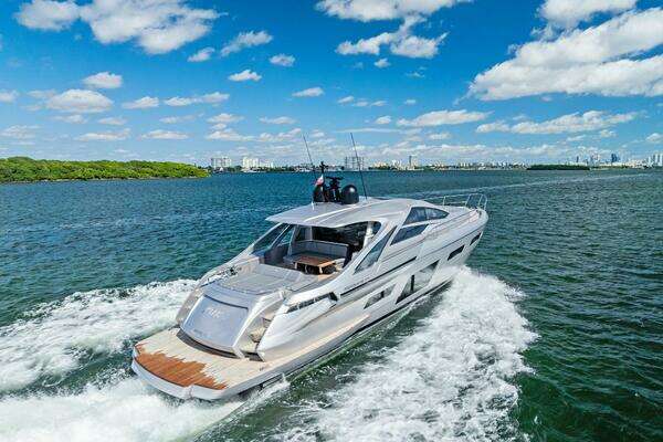 Pershing 7X Yacht For Sale