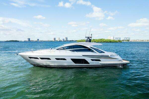 Pershing 7X Yacht For Sale