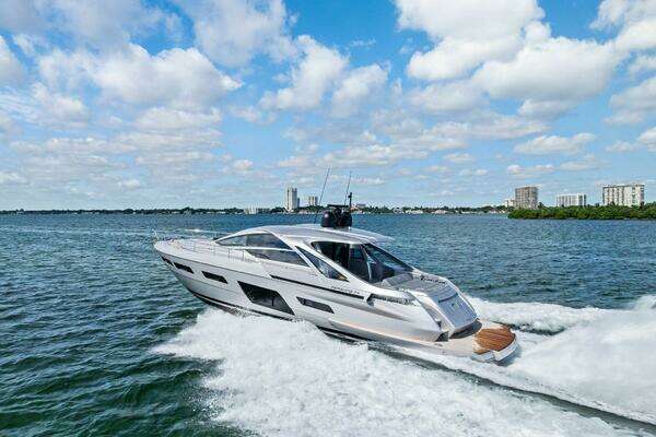 Pershing 7X Yacht For Sale