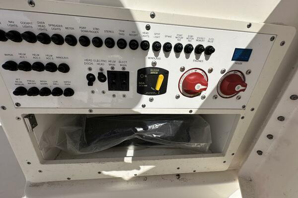 Supernova  25ft Pursuit Yacht For Sale