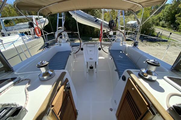 J Ouvert 43ft Beneteau Yacht For Sale