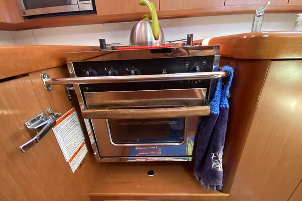 J Ouvert 43ft Beneteau Yacht For Sale