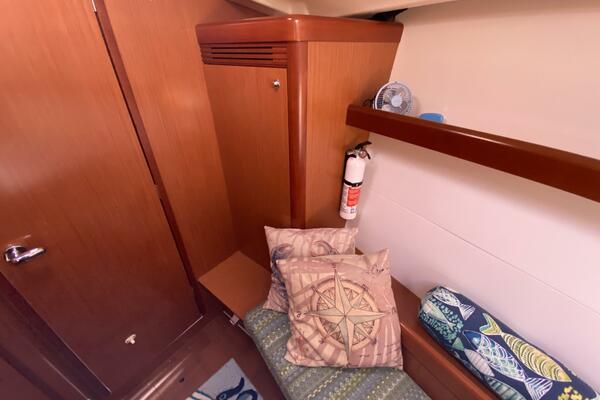 J Ouvert 43ft Beneteau Yacht For Sale