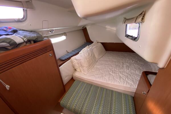 J Ouvert 43ft Beneteau Yacht For Sale