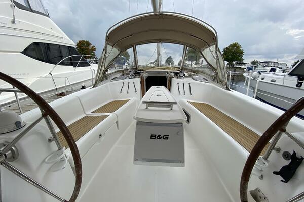 J Ouvert 43ft Beneteau Yacht For Sale