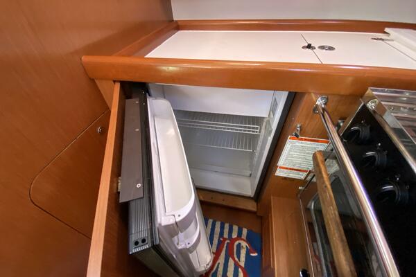 J Ouvert 43ft Beneteau Yacht For Sale