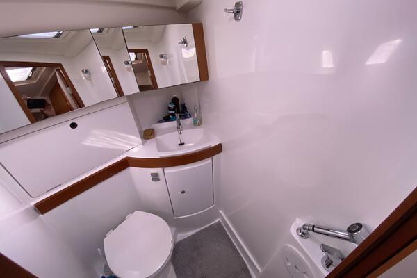 J Ouvert 43ft Beneteau Yacht For Sale