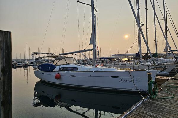 J Ouvert 43ft Beneteau Yacht For Sale