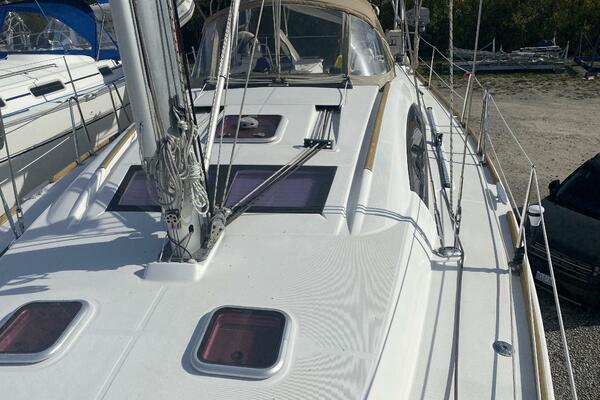 J Ouvert 43ft Beneteau Yacht For Sale
