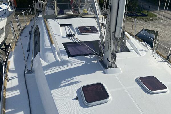 J Ouvert 43ft Beneteau Yacht For Sale