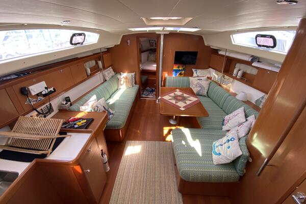 J Ouvert 43ft Beneteau Yacht For Sale