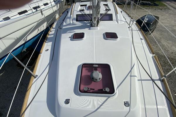 J Ouvert 43ft Beneteau Yacht For Sale