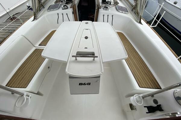 J Ouvert 43ft Beneteau Yacht For Sale