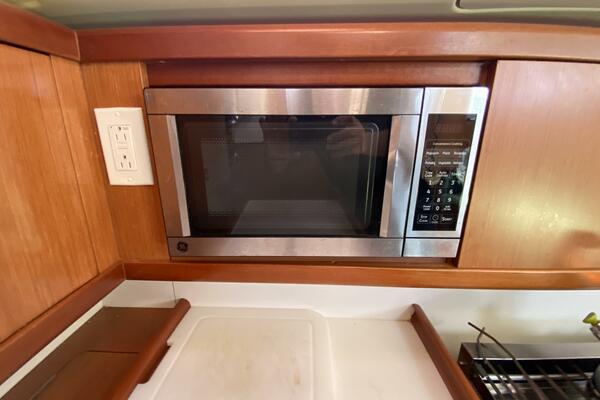 J Ouvert 43ft Beneteau Yacht For Sale