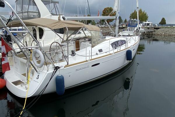 J Ouvert 43ft Beneteau Yacht For Sale