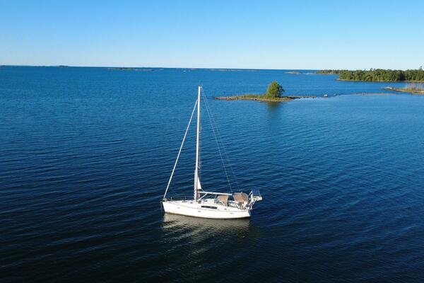 J Ouvert 43ft Beneteau Yacht For Sale