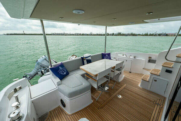 Photo of the 2022 Azimut 55 FLY