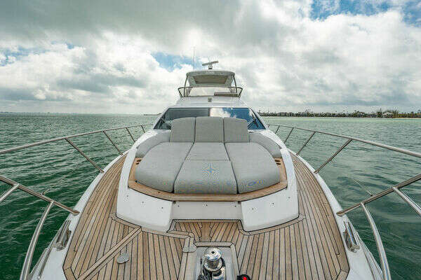 Photo of the 2022 Azimut 55 FLY