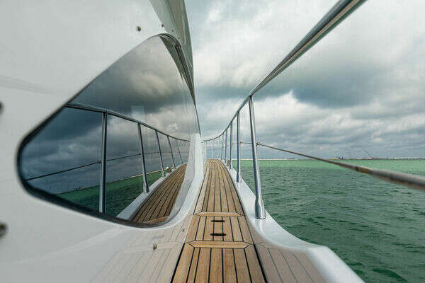 Photo of the 2022 Azimut 55 FLY